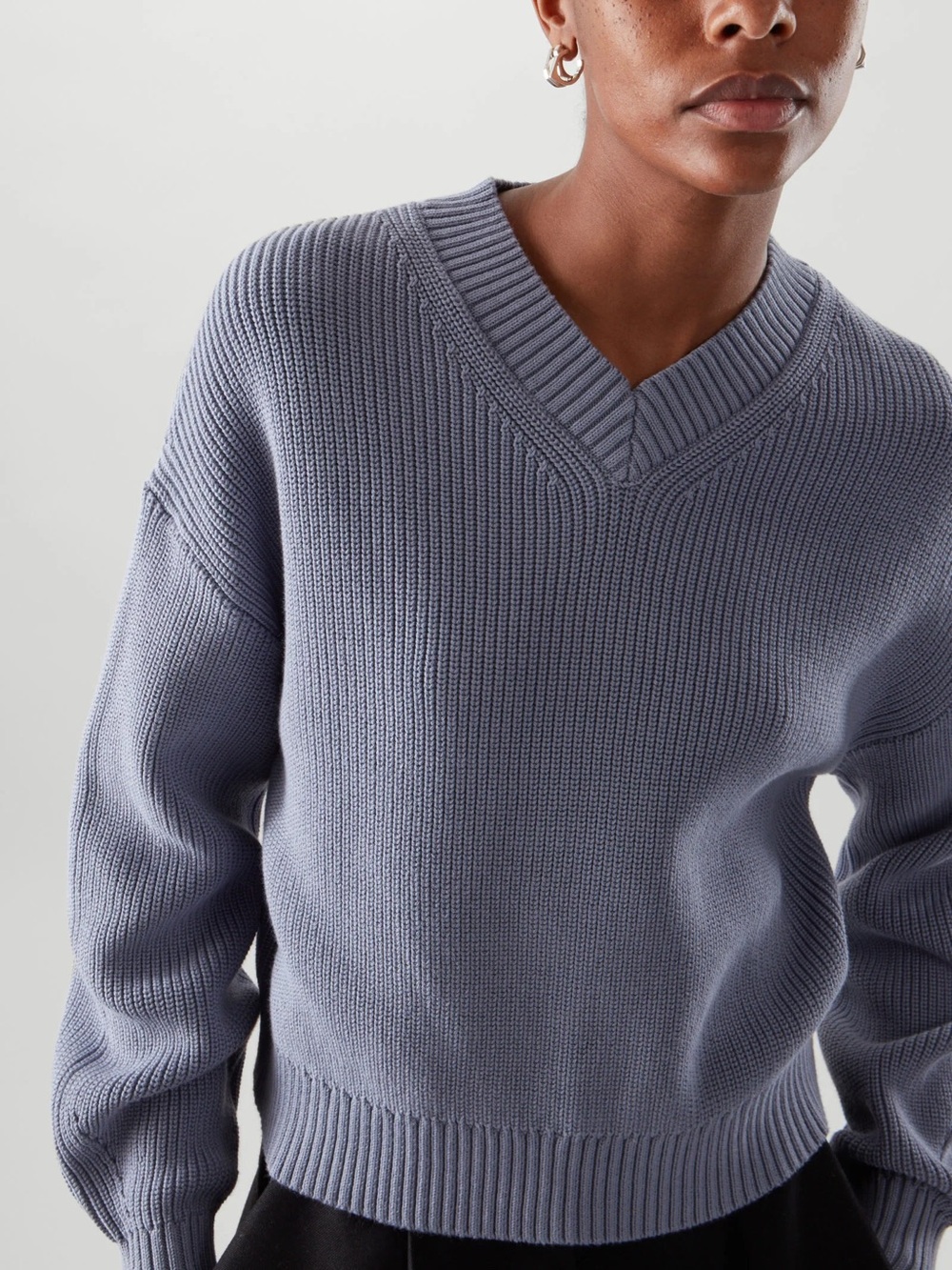 COS Vneck Sweater XS Oversized